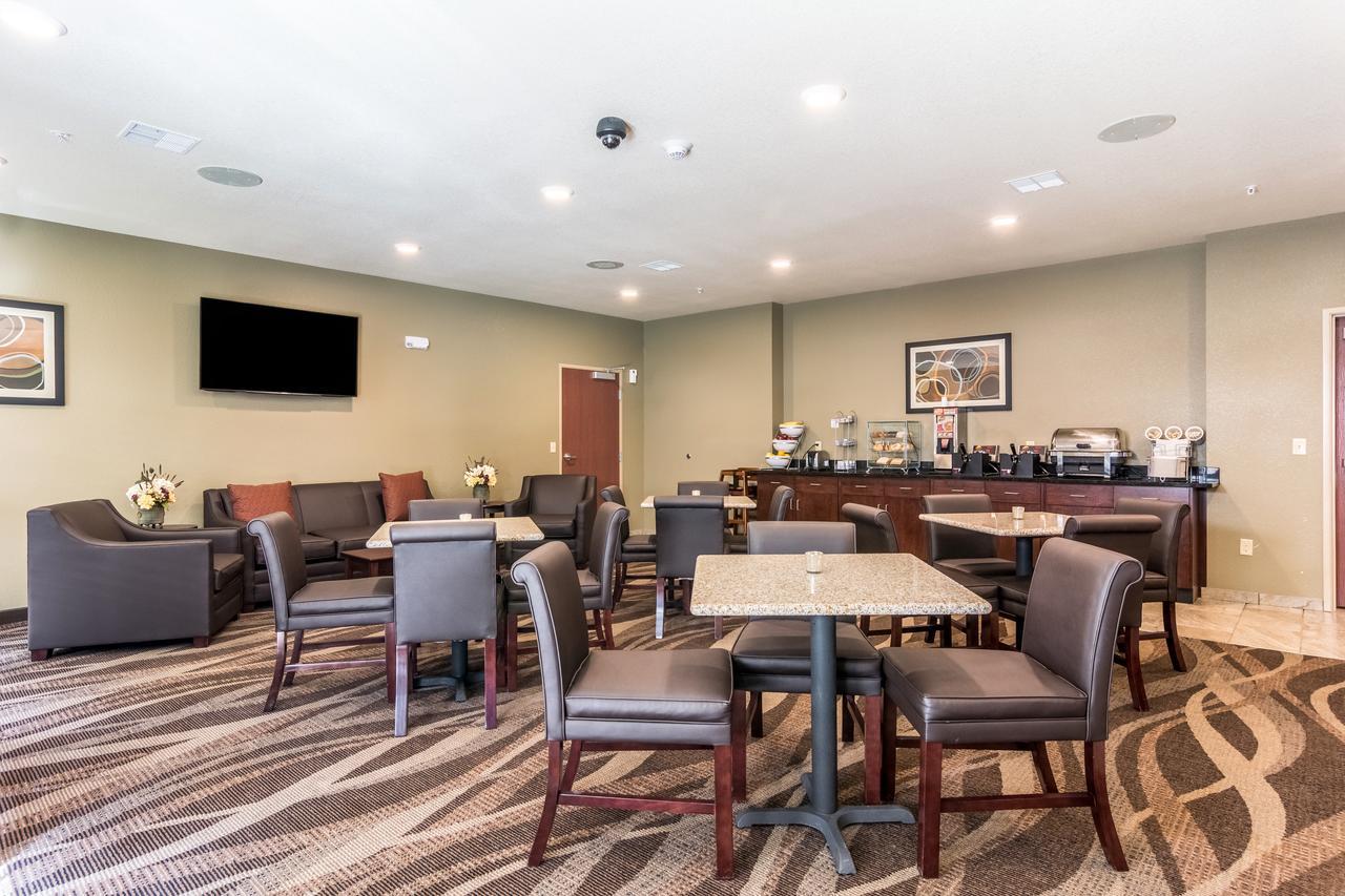 Cobblestone Hotel & Suites - Greenville Экстерьер фото