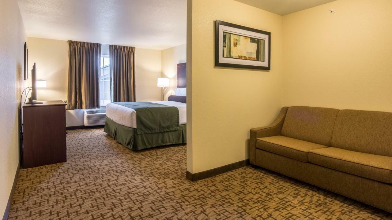 Cobblestone Hotel & Suites - Greenville Экстерьер фото