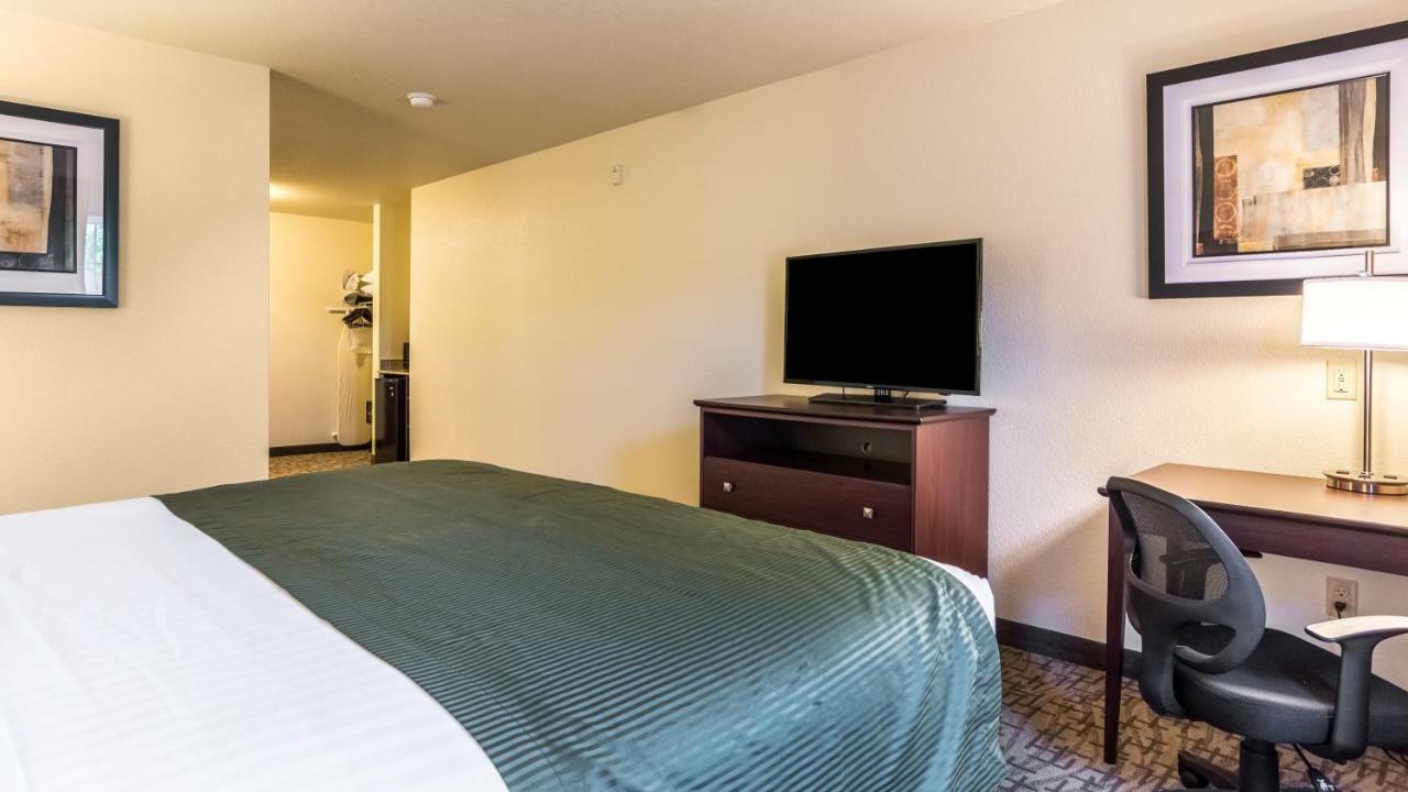 Cobblestone Hotel & Suites - Greenville Экстерьер фото