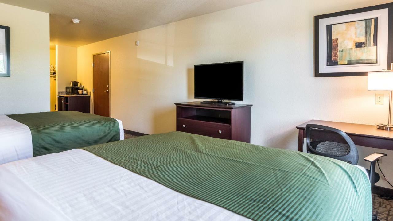 Cobblestone Hotel & Suites - Greenville Экстерьер фото