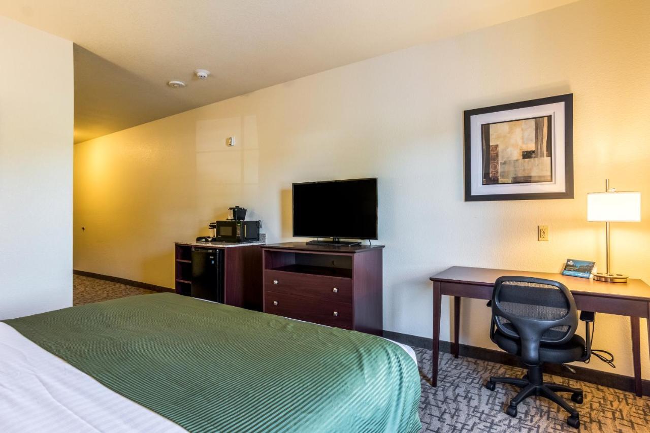 Cobblestone Hotel & Suites - Greenville Экстерьер фото